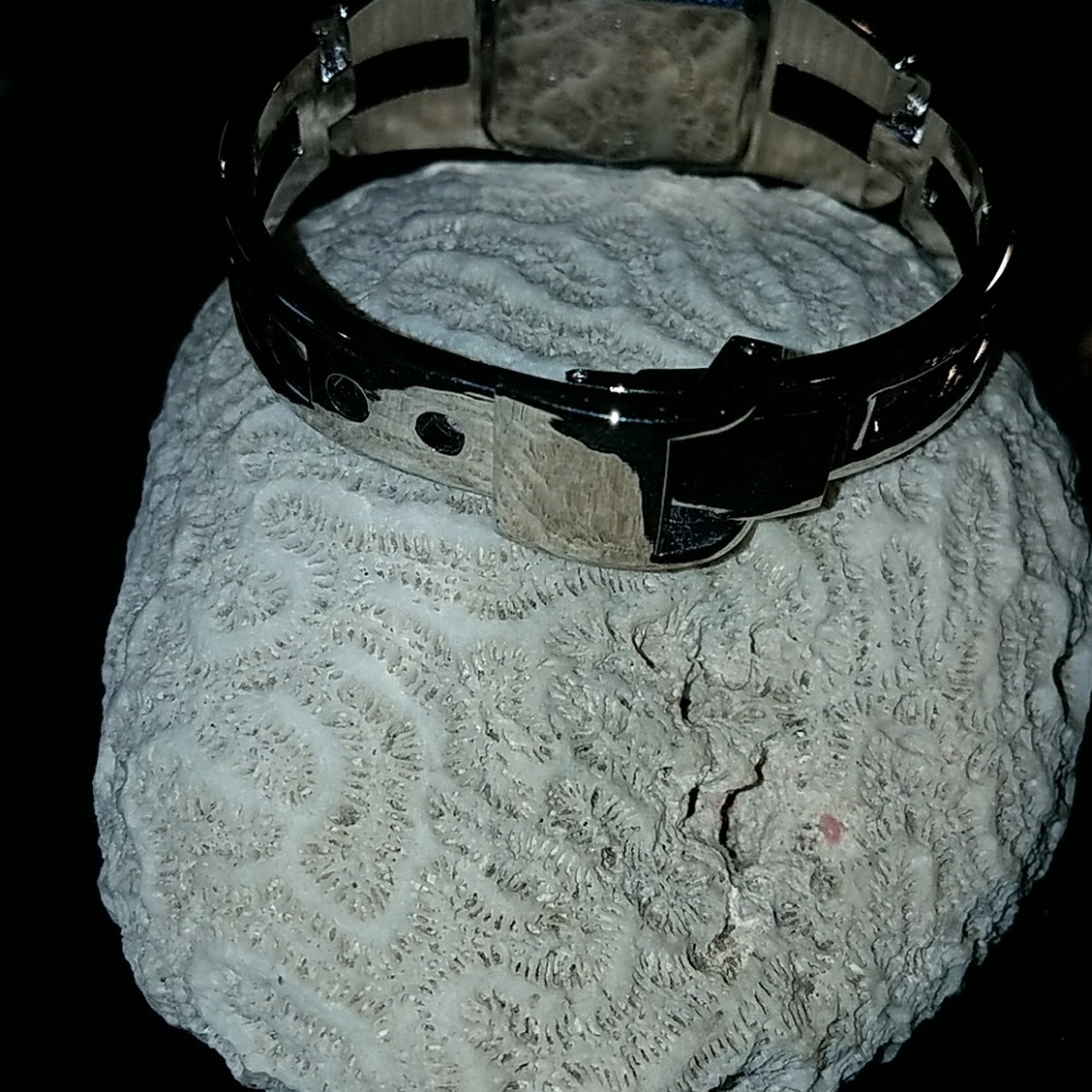 Watch - Picture 3 of 6